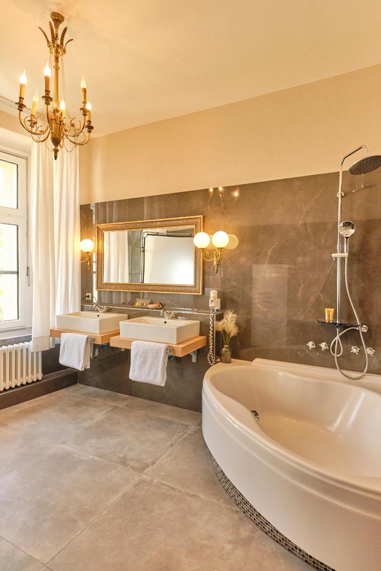 Hotel Van Bebber Ксантен Екстер'єр фото
